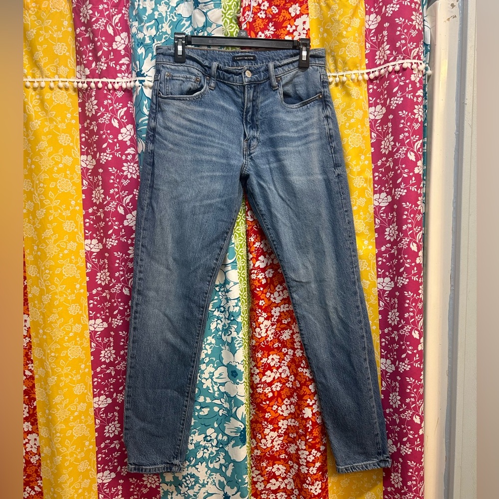 Men’s Lucky jeans. Size 30x32. Style 412 Athletic Slim. Like new!